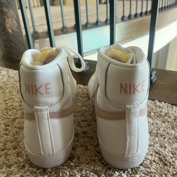 Nike blazers - Picture 2 of 4